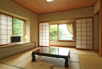 Japanese-style Room　和室８畳（バス・トイレ・洗面付）